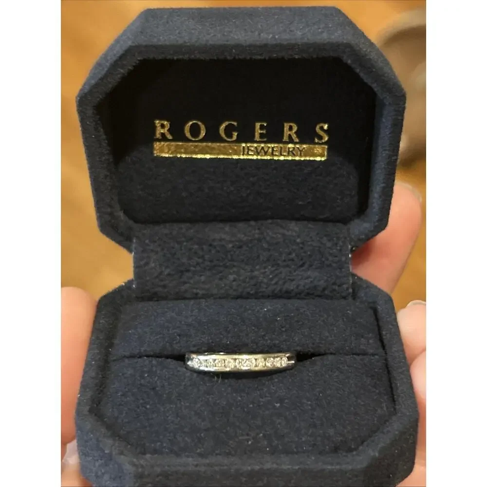 Vintage Rogers 1/4 CTW Diamond Channel Wedding Band Ring Size 8 w/ Box